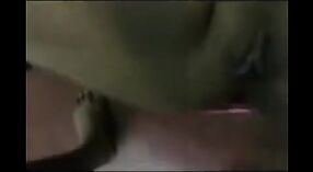 प्रौढ भारतीय काकू विजयलाक्ष्मी स्टार स्टार्स इन स्टीम अश्लील दृश्यात 3 मिन 40 सेकंद