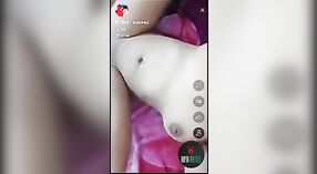 Pasangan Desi amatir menikmati seks anal yang keras di livecam di karantina 15 min 30 sec