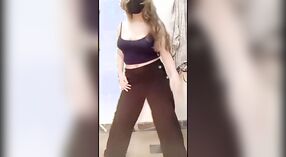 Desi babe flaunts her curves in an online porn video 0 min 0 sec