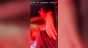 Любительская индийская пара занимается горячим сексом в автобусе 3 минута 00 сек