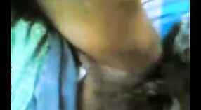 Pareja india de Calcuta disfruta de garganta profunda y sexo oral 4 mín. 40 sec