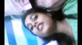 Pareja india de Calcuta disfruta de garganta profunda y sexo oral 5 mín. 00 sec