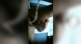 देसी लड़की उसके प्रेमी के एमएमसी स्ट्रिपटीज़ वीडियो देख आनंद मिलता है 3 मिन 20 एसईसी