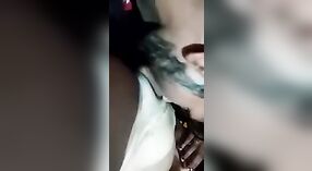 Pasangan Desi seneng tumindak mms sing sensual lan uap ing kamera 1 min 50 sec