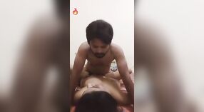 Das dampfende MMC-Video eines pakistanischen Paares mit einem heißen Desi-Babe 12 min 00 s