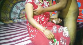 అందమైన భారతీయ స్నేహితురాలు కఠినమైన గ్యాంగ్‌బాంగ్‌లో గట్టిగా ఇబ్బంది పడుతోంది 0 మిన్ 0 సెకను