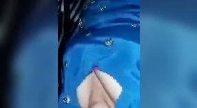 Safado Dehati pedaço em um vídeo de sexo indiano quente 0 minuto 0 SEC