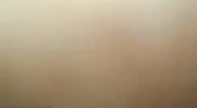 দেশি স্ত্রী তার স্তন উপর বাঁড়া দিয়ে হোম সেক্স চালাচ্ছেন 4 মিন 10 সেকেন্ড