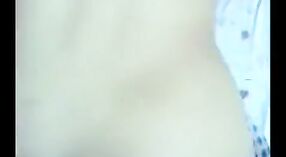 ಭಾರತೀಯ ಮನೆಯಲ್ಲಿ ಯುವಕನಿಂದ ದೇಸಿ ಆಂಟಿ ತನ್ನ ಗುದದ್ವಾರವನ್ನು ಹೊಡೆದಳು 3 ನಿಮಿಷ 40 ಸೆಕೆಂಡು