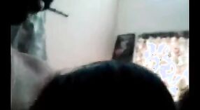 Une femme indienne trompe son mari avec une caméra cachée 0 minute 30 sec