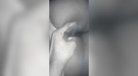 Grosse bite et action de pipe dans cette vidéo porno sud-indienne 2 minute 10 sec