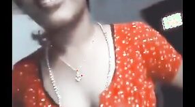 భర్తతో భారతీయ భార్య ప్లేటైమ్: ఒక దేశీ చుడై వీడియో 0 మిన్ 40 సెకను