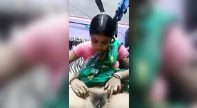 Vidéo MMC obscène de la femme bengali avec la chatte exposée 0 minute 0 sec