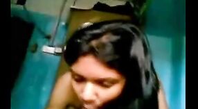 இந்திய கல்லூரி பெண் தனது புண்டையை நக்கி, அவதூறான வயதுவந்த ஆபாசத்தில் சிக்கிக் கொள்கிறாள் 10 நிமிடம் 20 நொடி