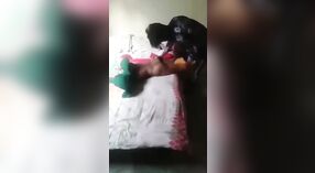 Bangla adolescente recebe seu bichano esticada pelo pauzão 1 minuto 40 SEC