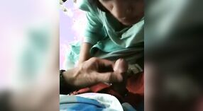 Bocah wadon kuliah Saka Bangladesh menehi bukkake kanggo nambah nilai dheweke 0 min 0 sec