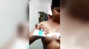 Понаблюдайте, как бенгальская красотка занимается ммс-видео в обнаженном виде в ванне 0 минута 30 сек
