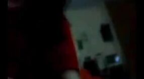 অপেশাদার ভারতীয় দম্পতি কাউগার্ল পজিশনে শীর্ষে পোজ উপভোগ করেন 0 মিন 30 সেকেন্ড