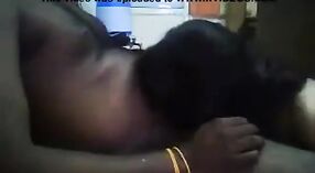 Los amantes bengalíes disfrutan del sexo en casa con MMS en este video 2 mín. 50 sec