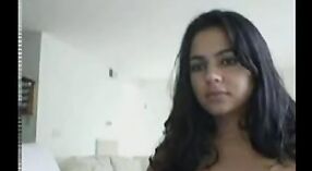 Indiase seks leraar ' s vriendin gets betrapt in de daad van MMS Masturbatie 3 min 00 sec