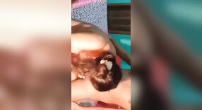Desi femme se fait lécher la chatte et baiser dans cette vidéo de couple chaud 1 minute 00 sec