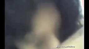 Mahasiswi perguruan tinggi memberikan blowjob tenggorokan dalam kepada kekasihnya dalam video beruap ini 2 min 40 sec