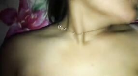 Une pakistanaise Desi XXX se fait pilonner la chatte par son ex-amant MMS 0 minute 30 sec