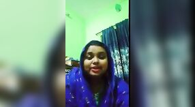 Desi girl with big lips teases and plays a role in a video call 0 min 40 sec