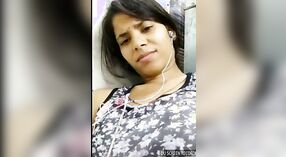 Bangla babe zeigt Ihre Muschi und Brüste in einem unglaublichen porno-video 3 min 20 s