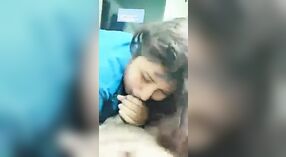 Encuentro Íntimo de la estrella Porno India Swati Naidu con una Pareja Sexual 5 mín. 20 sec