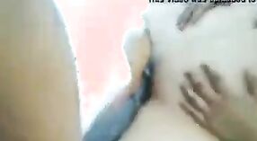 કલાપ્રેમી કિશોર પોર્ન વિડિઓ તેના બોયફ્રેન્ડને બ્લોજોબ આપતી એક કર્વી છોકરી દર્શાવે છે અને તેના મિત્રોની સામે તેની સાથે સેક્સ કરે છે 1 મીન 20 સેકન્ડ