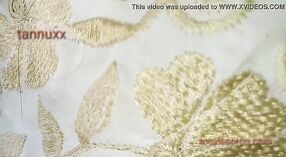 దేశీ te త్సాహిక జంట బహిరంగ సెక్స్ సెషన్ నుండి తప్పించుకుంటుంది 3 మిన్ 40 సెకను