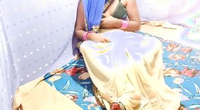 Ấn Độ Bhabhi ' S Thô và Mãnh Liệt Tình dục trong Một Màu Xanh Sari Làng 7 tối thiểu 00 sn