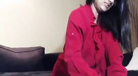 Indiase college meisje gets betekenen tijdens een clip oproep in deze heet video 0 min 0 sec