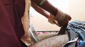 দেশি খোকামনি ব্লজব পরে শীর্ষে একটি গরম যাত্রা উপভোগ করে 7 মিন 00 সেকেন্ড