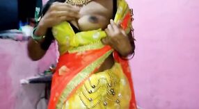 Desi bhabhi bekommt ihre enge Muschi von ihrem chef gedehnt 3 min 40 s