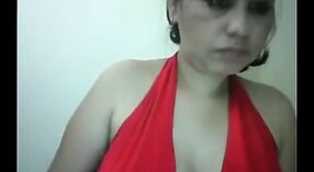 Bhabhi ji seduces and tantalizes her viewers on webcam 11 min 20 sec