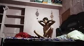 Desi mms film sing nampilake pasangan panas ing desa 4 min 20 sec