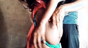 Adolescente india obtiene anal duro estilo perrito de su novio 0 mín. 50 sec