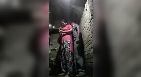 Amatir India pasangan Dehati lan wong ing jejere lawang duwe sesi jinis liar ing gaya asu 0 min 0 sec