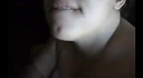 Aunty Ấn độ dì cho một deepthroat blowjob và swall cum trong desi scandal video 3 tối thiểu 10 sn