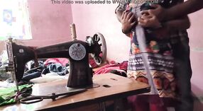 インドのメイドとハードコアの自家製セックス 2 分 50 秒