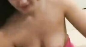Een sexy indiase meisje engages in een stomende trio met haar clients in deze Tamil porno video 1 min 00 sec