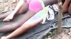 Skandal mms India: Kekasih muda tertangkap basah 7 min 20 sec