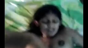Nena universitaria india obtiene su culo apretado estirado 7 mín. 50 sec