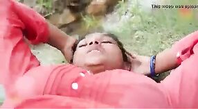 Секс на открытом воздухе с соседкой-индианкой заснят на камеру в деревне 0 минута 50 сек