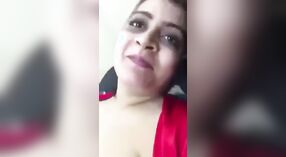 Pasangan Pakistan panas memanjakan diri dalam seks pribadi dalam video xxx desi 4 min 40 sec