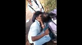 Mahasiswa Desi terlibat dalam seks publik dengan skandal MMS 4 min 00 sec