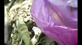 Een jong Indisch koppel enjoys outdoor seks in deze desi mms video 0 min 0 sec
