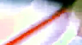 உணர்ச்சிவசப்பட்ட காதல் தயாரிப்பில் ஈடுபடும் ஒரு ஜோடியின் இந்த தேசி செக்ஸ் வீடியோவைப் பாருங்கள் 0 நிமிடம் 0 நொடி
